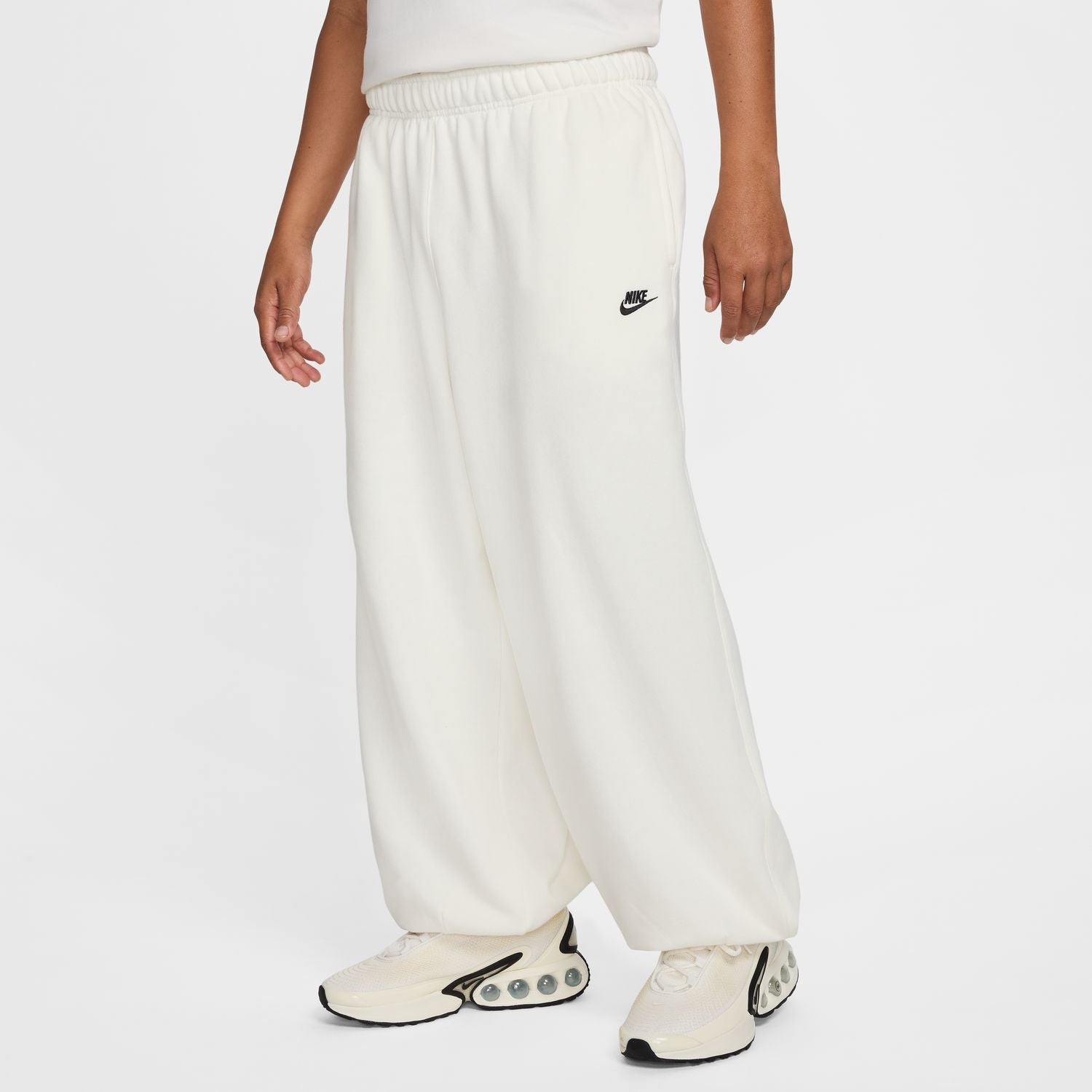 Nike Club Fleece Oversized French Terry Pants (HJ1822-133