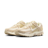 Nike Women's Zoom Vomero 5 (HQ0458-200)