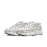 Nike Women's P-6000 SE (IF1756-100)