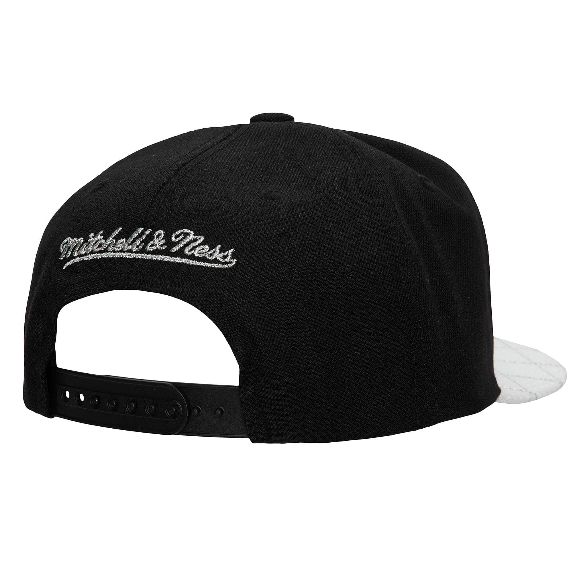 Mitchell & Ness Men's Mitchell & Ness Green Seattle SuperSonics Hardwood  Classics Paint By Numbers Snapback Hat
