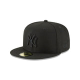 New Era New York Yankees Black On Black 59/50 Fitted Hat (11591128)