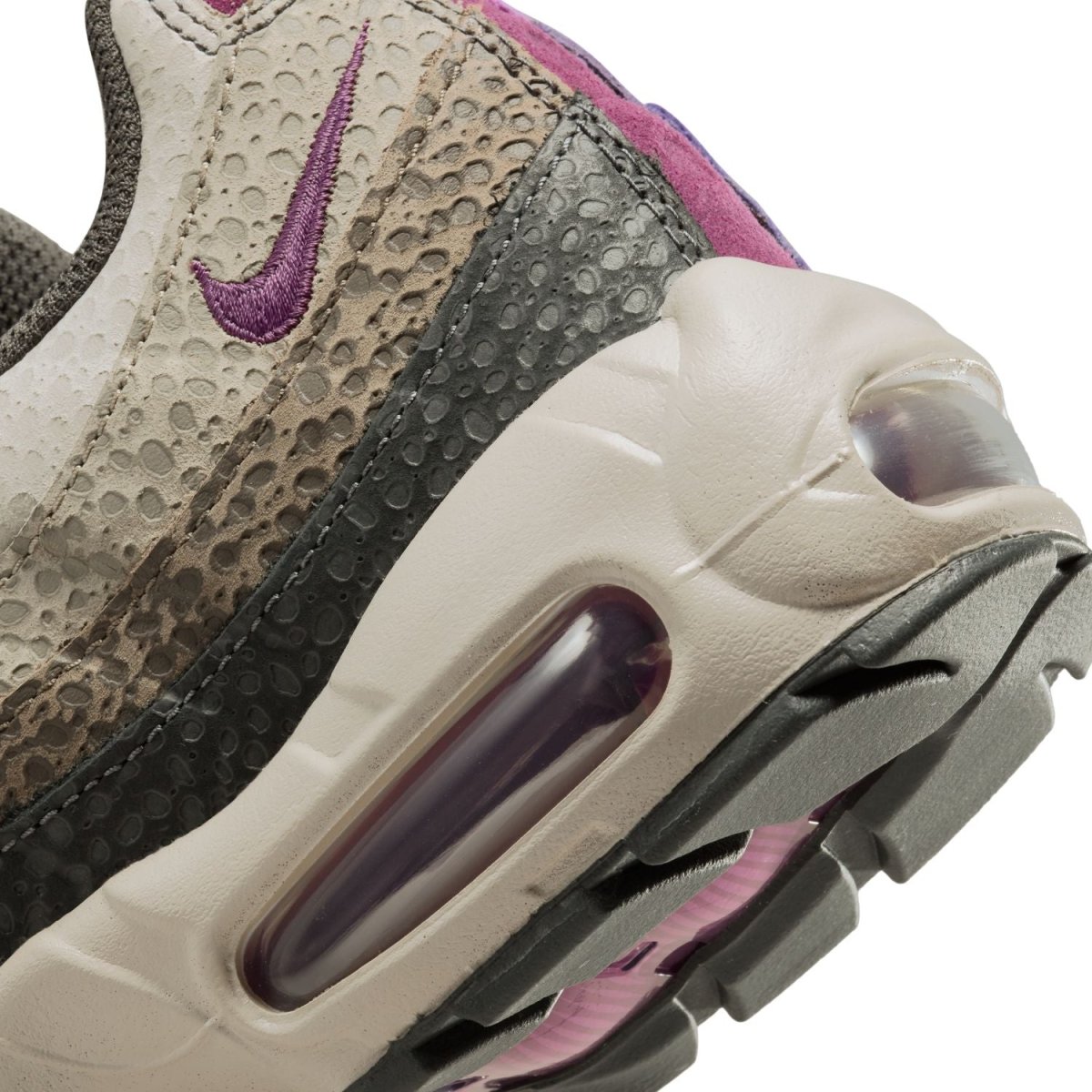 Nike Womens Air Max 95 (DX2955-001) - STNDRD ATHLETIC CO.